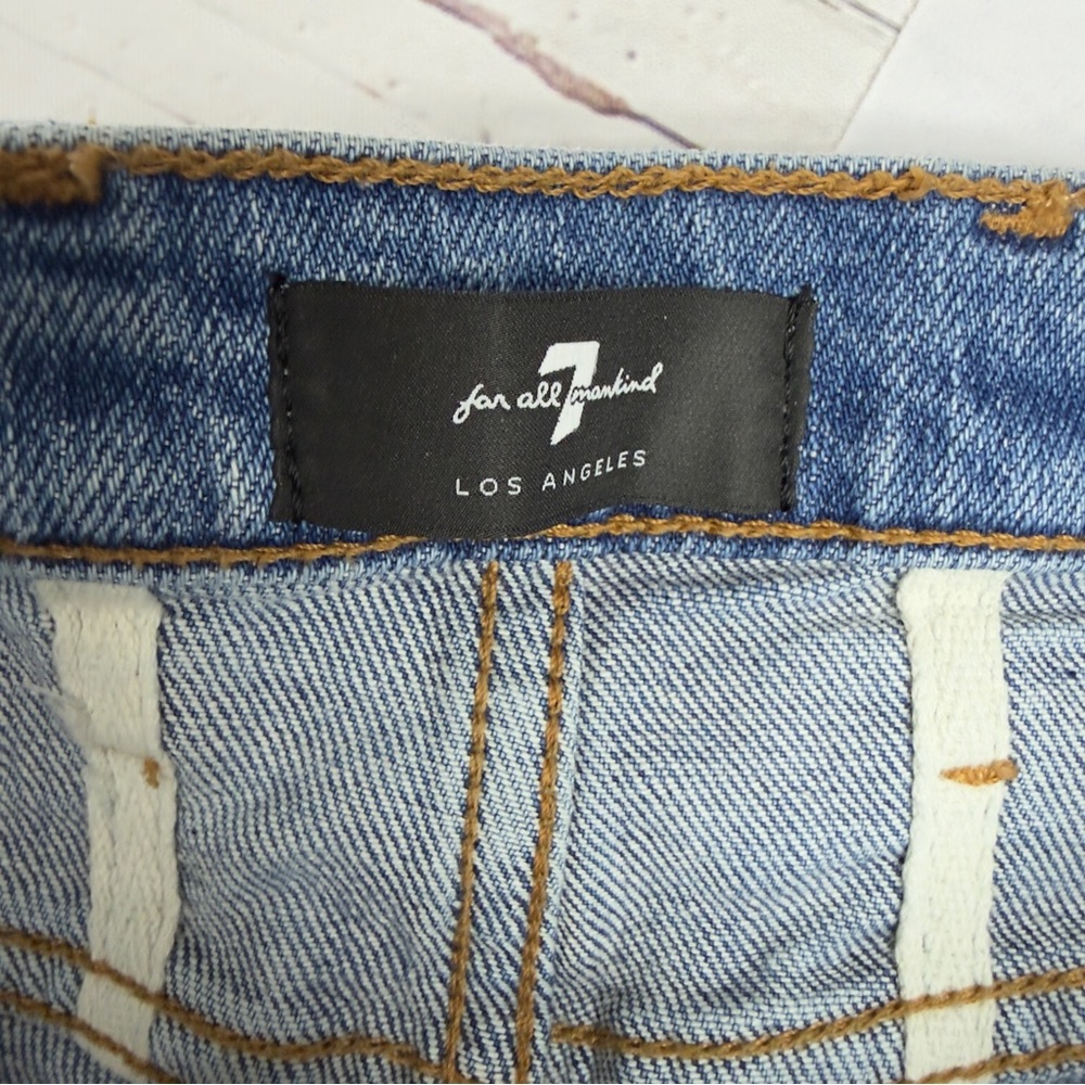 7 For All Mankind Blue Jeans with White Floral Embroidery - Picture 4 of 10